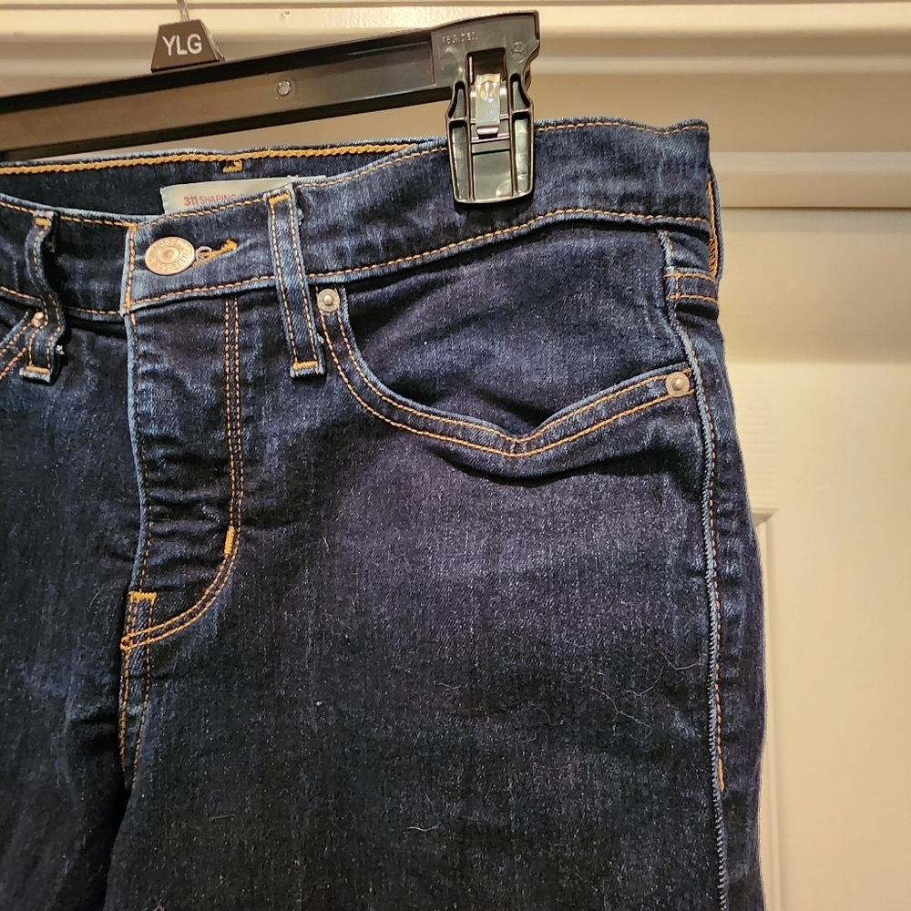 Levi's Women's 311 Mid Rise Shaping Skinny Dark Denim Jeans Size 28 - Picture 5 of 11